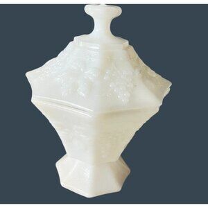 Vtg‎ Milk Glass Dish & Lid Anchor Hocking Grape Leaf Embossed on Textured Glass